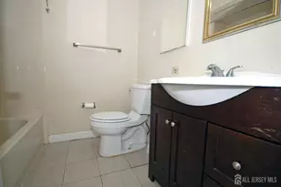 202 Green Hollow Dr, Iselin, NJ 08830 - Photo 14