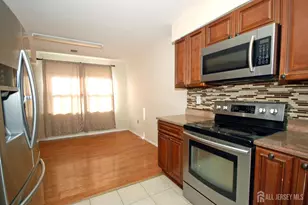 202 Green Hollow Dr, Iselin, NJ 08830 - Photo 8