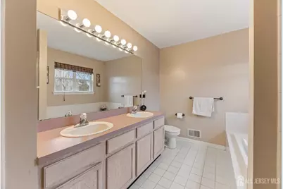 5 Sutton Place, Helmetta, NJ 08828 - Photo 20