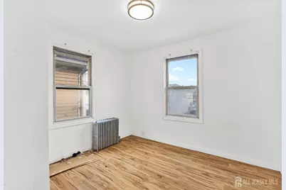 18 N Talmadge Street, New Brunswick, NJ 08901 - Photo 12