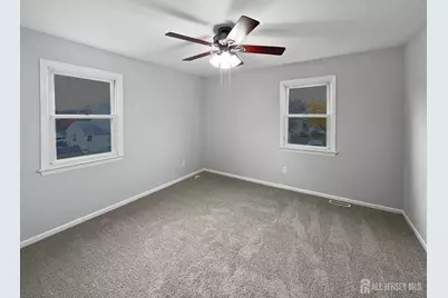 38 Warrenville Road, Middlesex, NJ 08846 - Photo 4