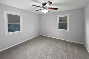 38 Warrenville Rd, Middlesex, NJ 08846 - Photo 4