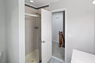 38 Warrenville Rd, Middlesex, NJ 08846 - Photo 10