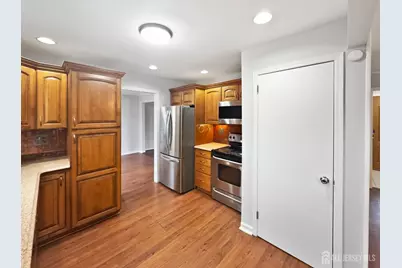 38 Warrenville Road, Middlesex, NJ 08846 - Photo 24