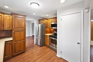 38 Warrenville Rd, Middlesex, NJ 08846 - Photo 24