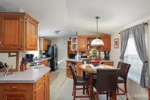 10 Twain Rd, North Brunswick Township, NJ 08902 - Photo 14
