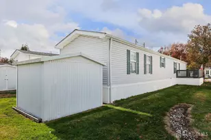 10 Twain Rd, North Brunswick Township, NJ 08902 - Photo 6