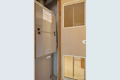 10 Twain Road, North Brunswick Township, NJ 08902 - Photo 18