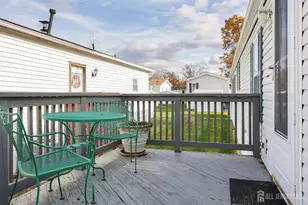 10 Twain Rd, North Brunswick Township, NJ 08902 - Photo 4