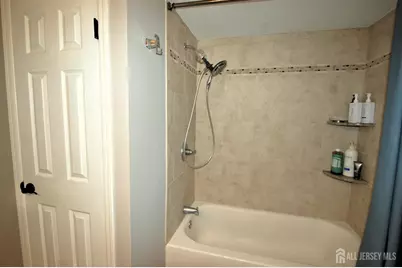 18 Pinetree Drive, Sayreville, NJ 08859 - Photo 20