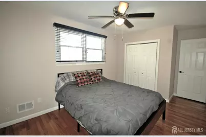 18 Pinetree Drive, Sayreville, NJ 08859 - Photo 24