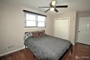 18 Pinetree Dr, Sayreville, NJ 08859 - Photo 24