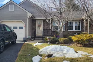 10B Molly Pitcher Ct, Monroe Township, NJ 08831 - Photo 1