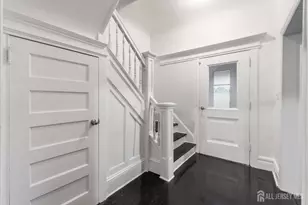 21 Leslie St, Newark, NJ 07108 - Photo 2