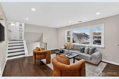 46 Melbourne Court, Woodbridge Township, NJ 07095 - Photo 6