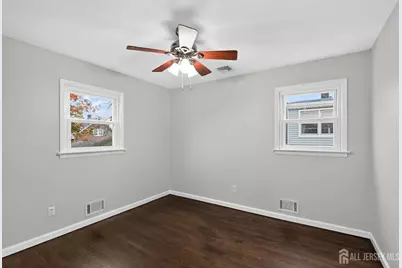 46 Melbourne Court, Woodbridge Township, NJ 07095 - Photo 16