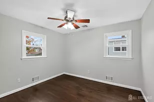 46 Melbourne Ct, Woodbridge Township, NJ 07095 - Photo 16