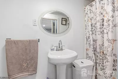 106 W Gibbons Street W, Linden, NJ 07036 - Photo 24