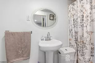 106 W Gibbons Street W, Linden, NJ 07036 - Photo 24