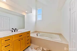 90 Van Liew Ct, East Brunswick Township, NJ 08816 - Photo 12