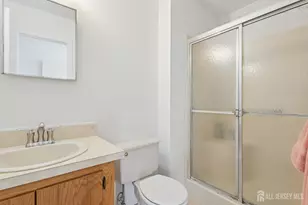 87 Freemont Ct, Franklin Township, NJ 08873 - Photo 10