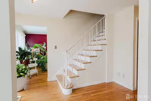 11 Edgeworth Pl, New Brunswick, NJ 08901 - Photo 4