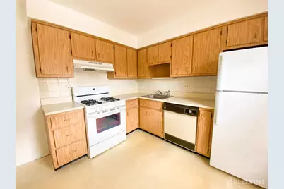 33 Foxhall Street #B, Middlesex, NJ 08846 - Photo 2