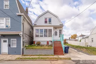 685 Raritan Ave, Perth Amboy, NJ 08861 - Photo 2