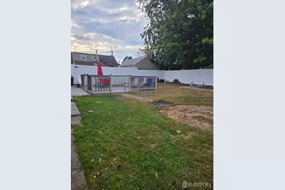 36 E Laurel Street, Carteret, NJ 07008 - Photo 10