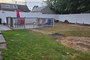 36 E Laurel St, Carteret, NJ 07008 - Photo 10