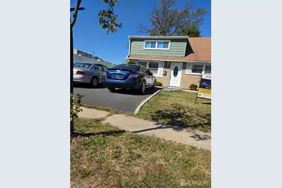 36 E Laurel Street, Carteret, NJ 07008 - Photo 2