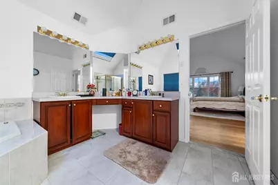 9 Independence Place, South River, NJ 08882 - Photo 12