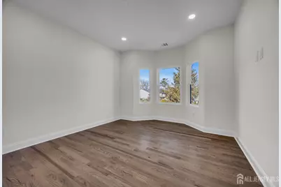 265 W Prescott Avenue N, Edison, NJ 08820 - Photo 36