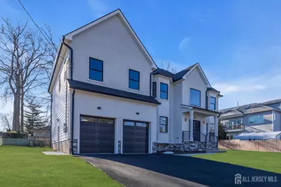 265 W Prescott Avenue N, Edison, NJ 08820 - Photo 2