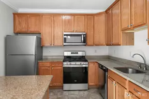 325 Regency Pl, Middlesex, NJ 07095 - Photo 14