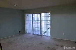 249 Kempsey Dr, North Brunswick Township, NJ 08902 - Photo 4