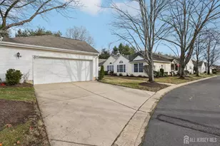304 Waxwing Dr, Monroe Township, NJ 08831 - Photo 26