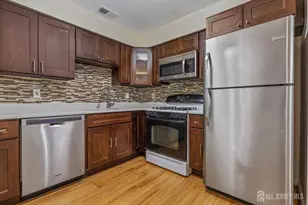 828 Waterford Dr, Edison, NJ 08817 - Photo 14