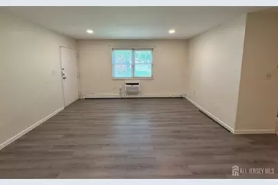 289 Main Street #6e, Spotswood, NJ 08884 - Photo 4