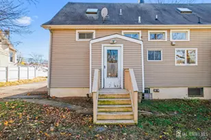 684 Old Post Rd, Edison, NJ 08817 - Photo 20