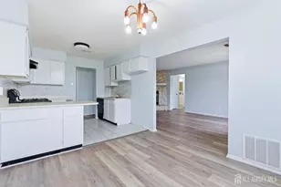 1610 Green Hollow Dr, Iselin, NJ 08830 - Photo 12