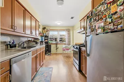 816 Sharon Garden Court, Woodbridge Township, NJ 07095 - Photo 8