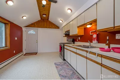 205 Main Street, Spotswood, NJ 08884 - Photo 10