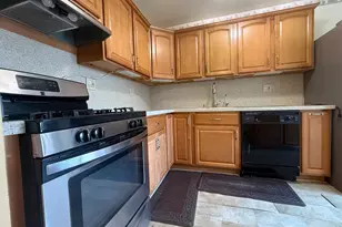 10 Woodlawn Cir, Old Bridge Township, NJ 07735 - Photo 6