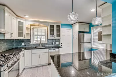 14 Linden Street, Carteret, NJ 07008 - Photo 12