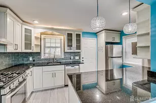 14 Linden St, Carteret, NJ 07008 - Photo 12