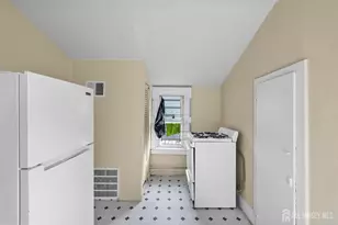 270 Suydam St, New Brunswick, NJ 08901 - Photo 36