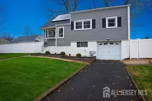 206 Arlington Dr, Fords, NJ 08863 - Photo 2