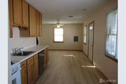 38 Eisenhower Drive, Sayreville, NJ 08872 - Photo 6