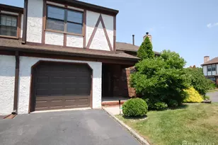 1 Wellington Ct, Sayreville, NJ 08872 - Photo 2